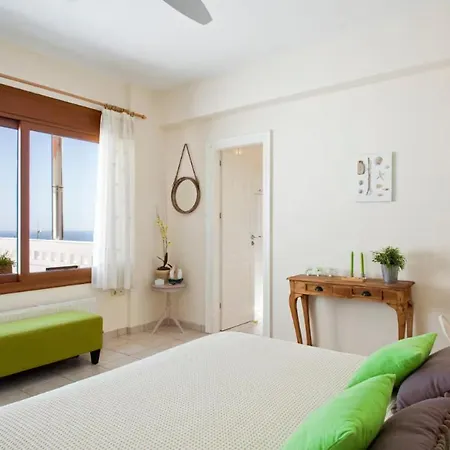 Artemis Luxury - Private Pool Oasis