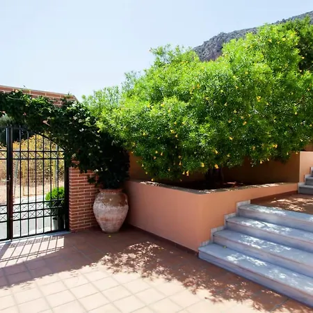 Artemis Luxury - Private Pool Oasis * הרסוניסוס