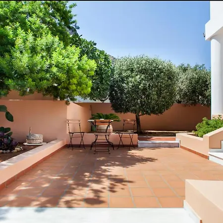 Artemis Luxury - Private Pool Oasis *