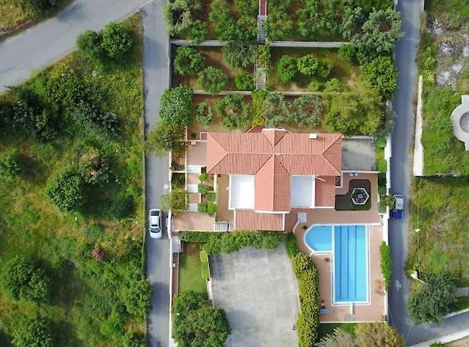 Artemis Luxury - Private Pool Oasis *